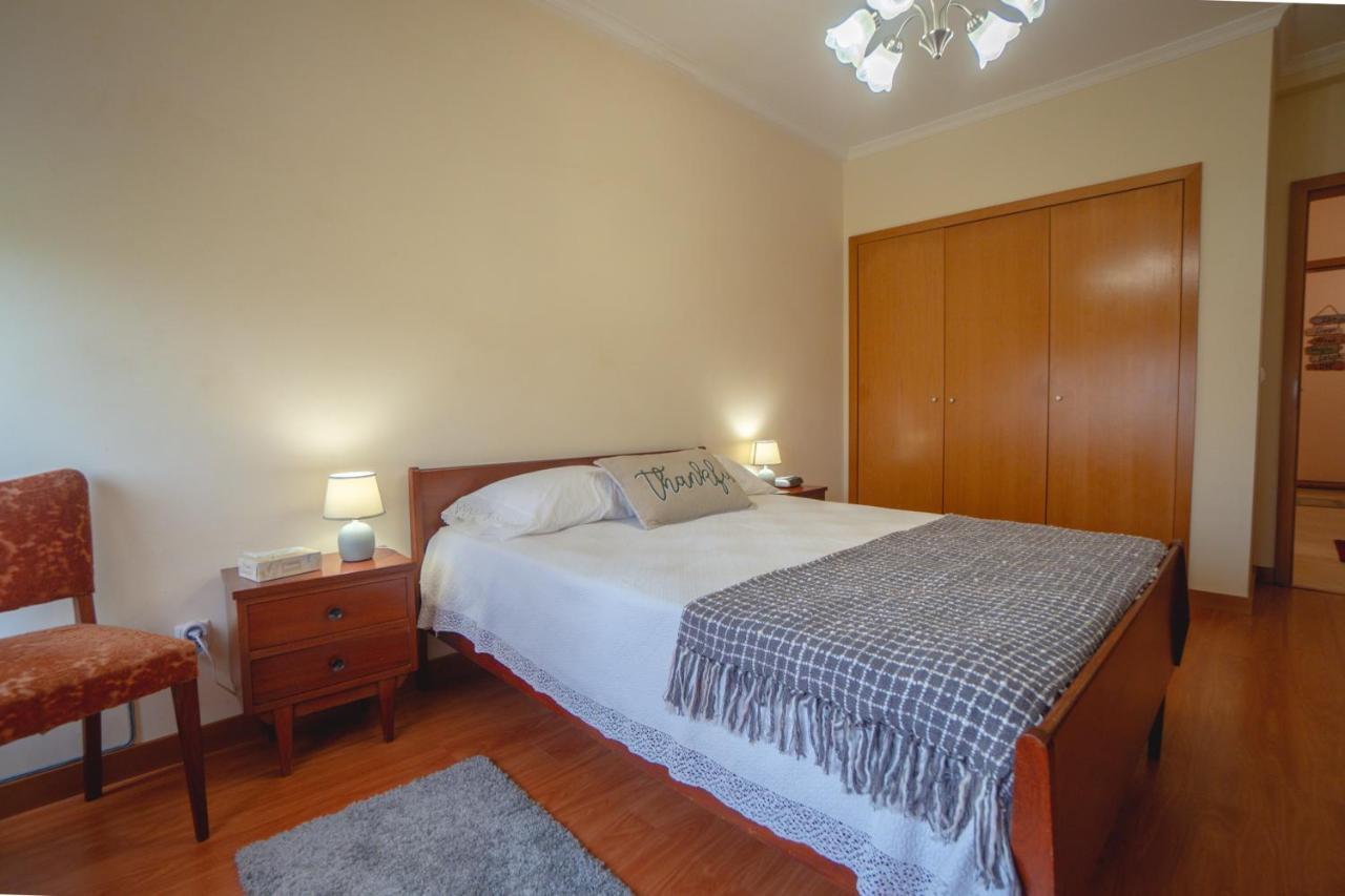 Large Modern Ponta Delgada Apartment Exterior foto