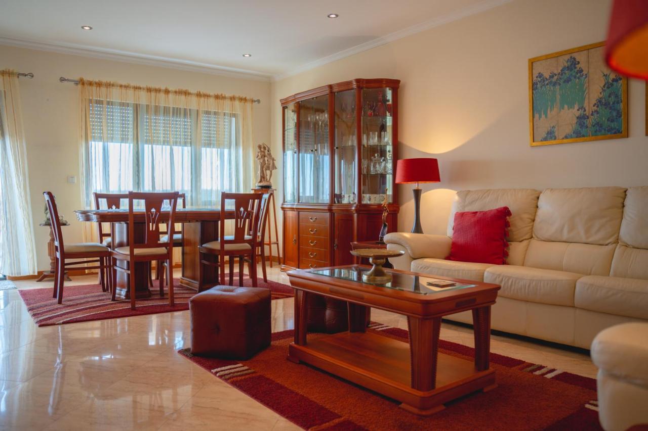 Large Modern Ponta Delgada Apartment Exterior foto