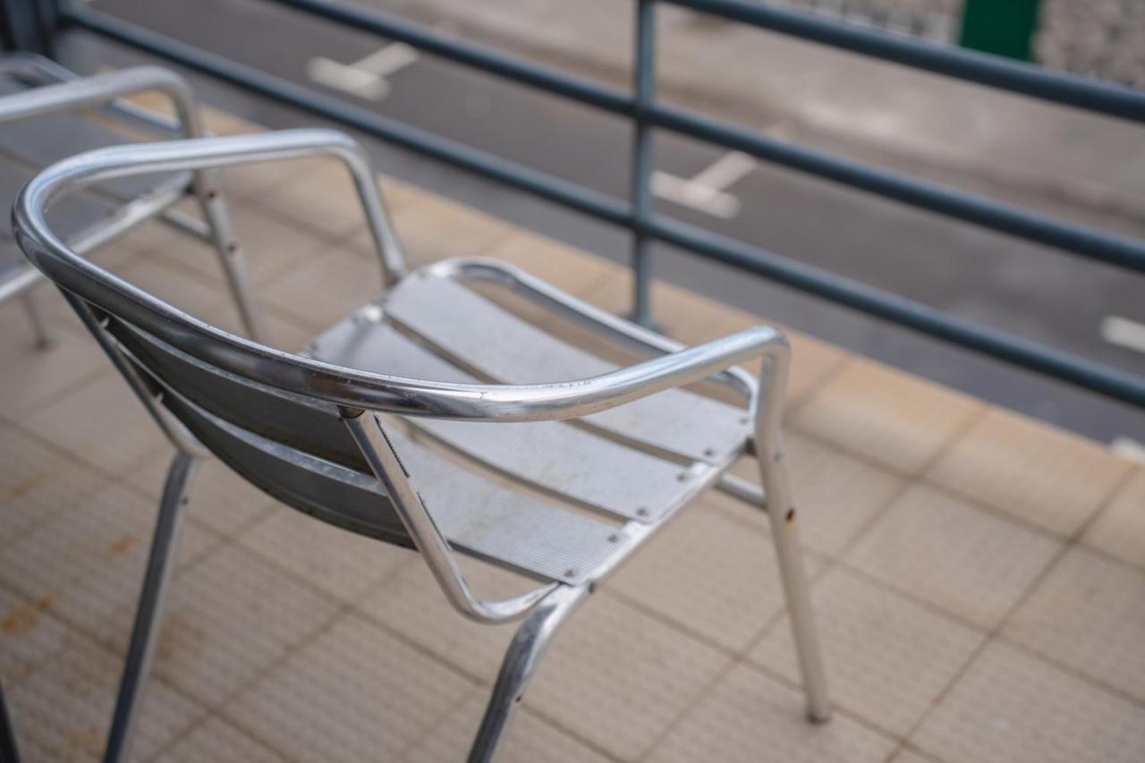 Large Modern Ponta Delgada Apartment Exterior foto